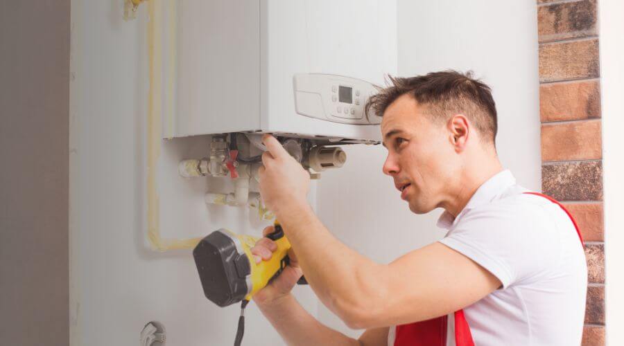 Professional Tankless Water Heater Installation in Lynnville, IA